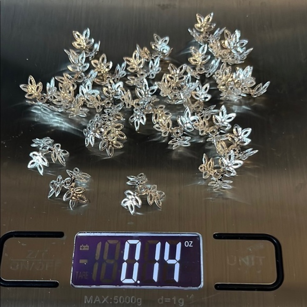 Silver Leaf Charms (30)